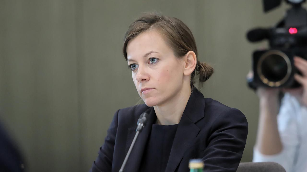 Zuzanna Rudzińska-Bluszcz opublikowana nagranie wideo, w którym tłumaczy swoją rezygnację (fot. PAP/Wojciech Olkuśnik) Zuzanna Rudzińska-Bluszcz opublikowana nagranie wideo, w którym tłumaczy swoją rezygnację (fot. PAP/Wojciech Olkuśnik)