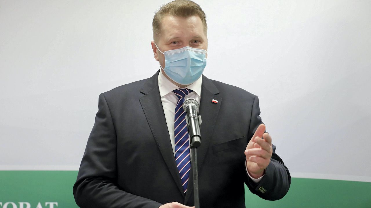 Kiedy otwarcie szkół dla starszych klas? Czarnek odpowiada (fot. arch.PAP/Paweł Supernak) Kiedy otwarcie szkół dla starszych klas? Czarnek odpowiada (fot. arch.PAP/Paweł Supernak)