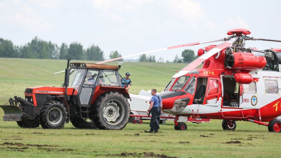 Miejsce awaryjnego lądowania śmigłowca Tarzańskiego Ochotniczego Pogotowia Ratunkowego w Nowym Targu.