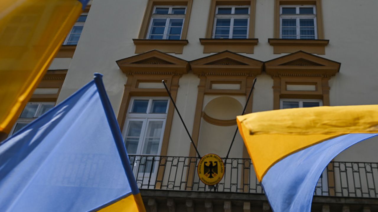 Szefowa Instytutu Pileckiego w Berlinie: flaga Ukrainy będzie u mnie wisiała do zwycięstwa (fot. NurPhoto / Contributor / Gettyimages)