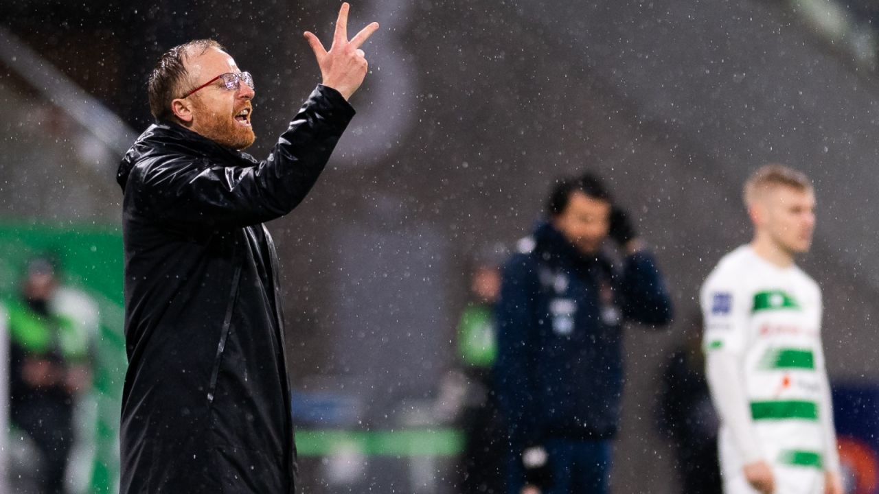 Piotr Stokowiec może stracić stanowisko trenera Zagłębia Lubin (fot. Getty)