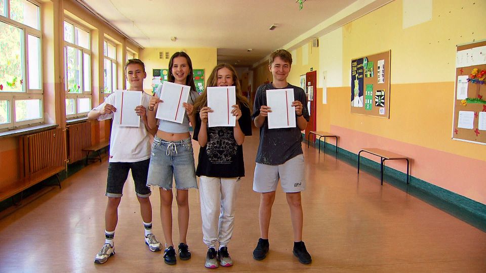 Od Ilu Jest Pasek W 7 Klasie Czerwony pasek na świadectwie szkolnym