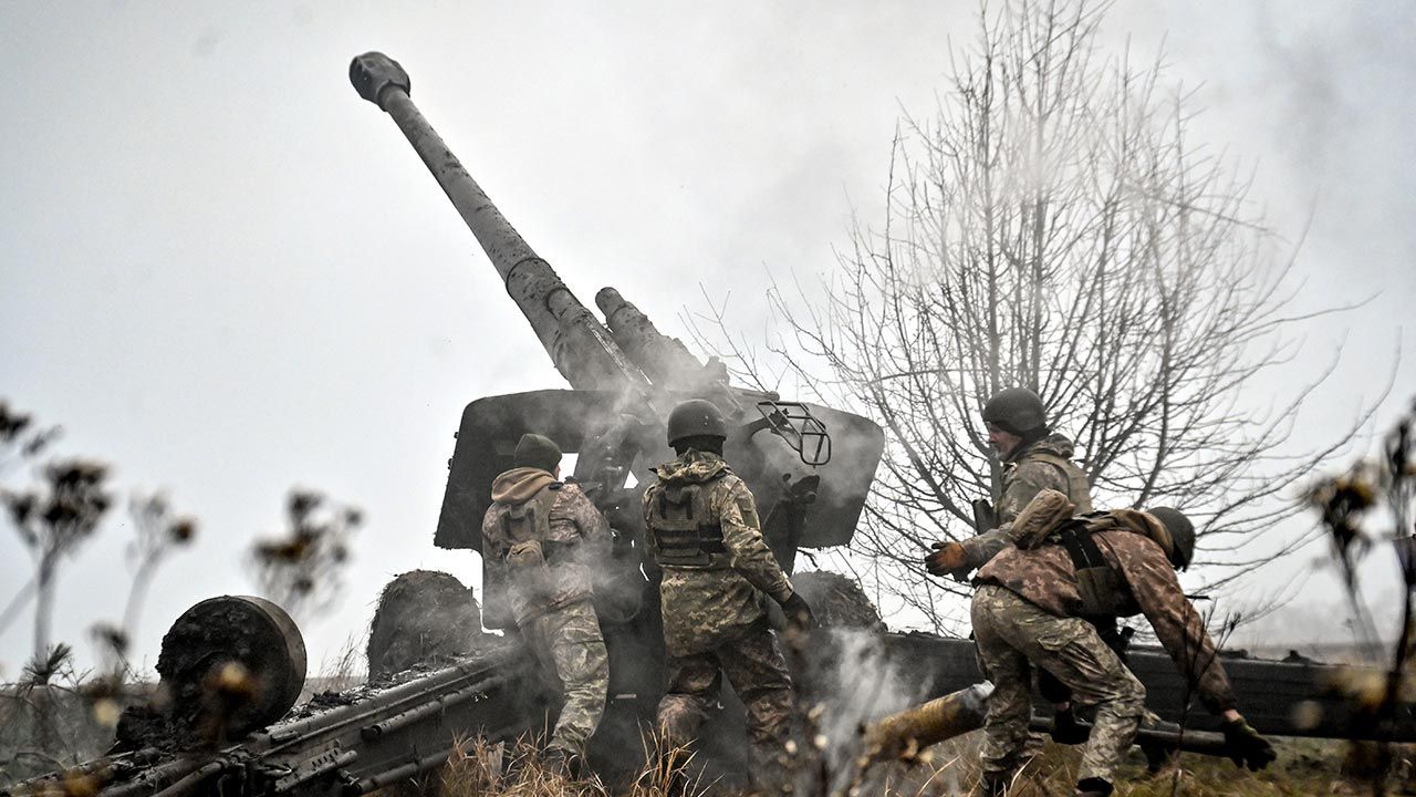 Rosyjska propaganda kontynuuje promowanie fałszywych narracji na temat wojny na Ukrainie (fot. Dmytro Smoliyenko / Ukrinform/Future Publishing via Getty Images)