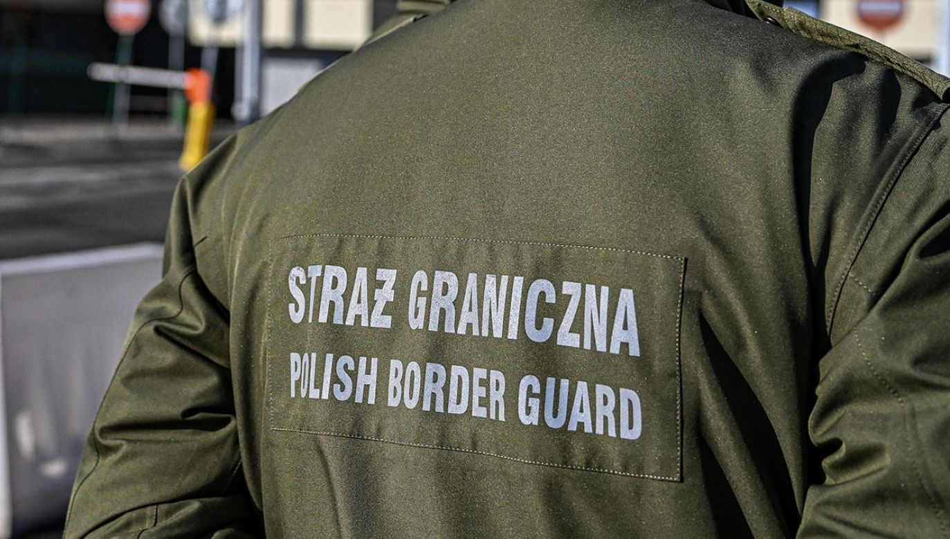 Mężczyzna w rozmowie z funkcjonariuszami przyznał, że do Polski dostał się nielegalnie (fot.  PAP/Darek Delmanowicz)