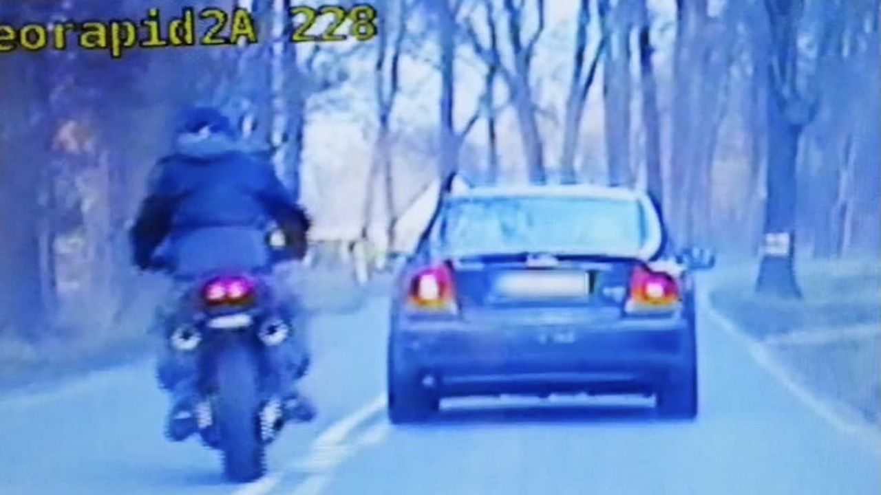 Do pościgu za motocyklistą doszło w poniedziałek w Zielonej Górze (fot. Policja lubuska) Do pościgu za motocyklistą doszło w poniedziałek w Zielonej Górze (fot. Policja lubuska)