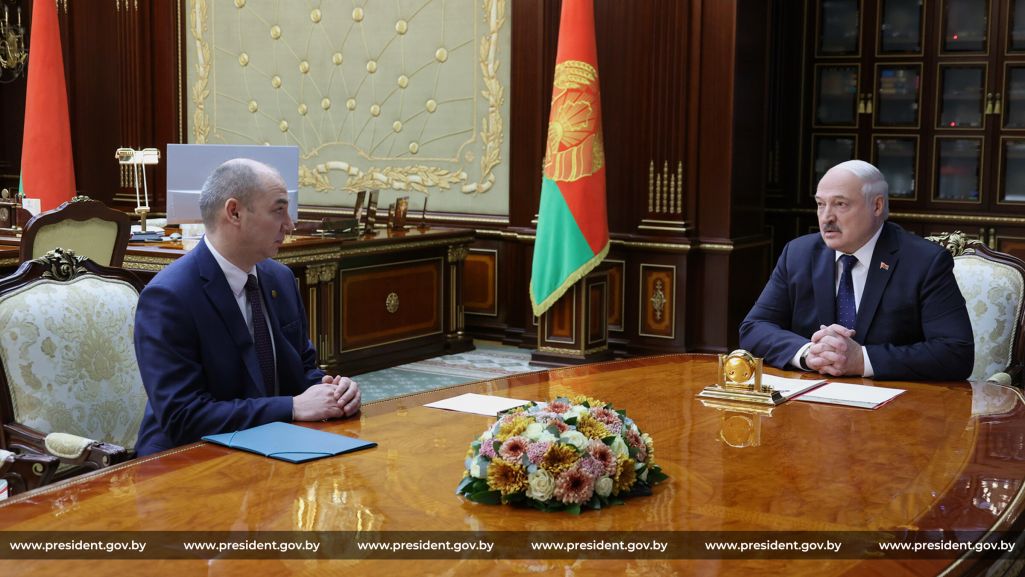 Аляксандр Хаджаеў і Аляксандр Лукашэнка. (Фота: president.gov.by)