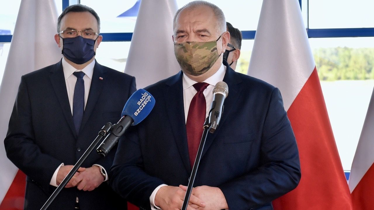 Jak mówił Sasin, wracają połączenia lotnicze – na razie wewnątrz Polski (fot. PAP/Marcin Bielecki) Jak mówił Sasin, wracają połączenia lotnicze – na razie wewnątrz Polski (fot. PAP/Marcin Bielecki)