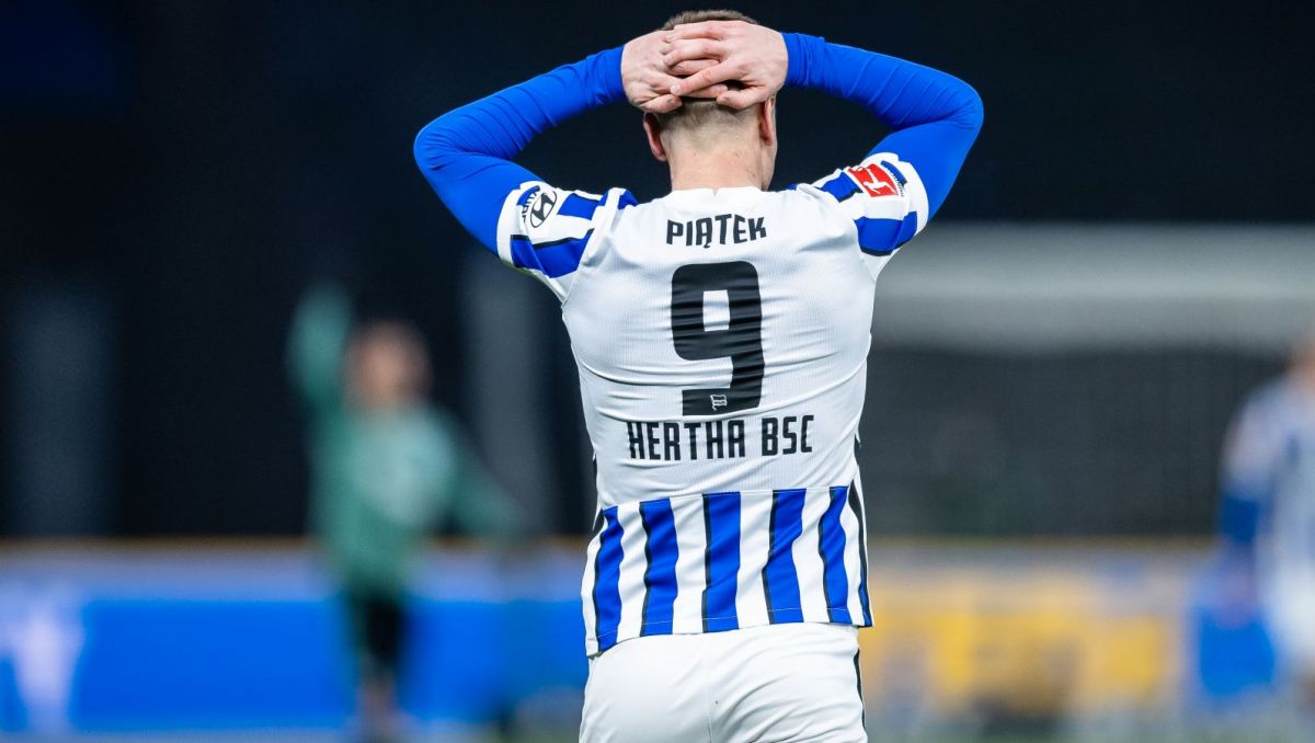 Arminia Bielefeld – Hertha Berlin 1:0 w meczu Bundesligi. Krzysztof Piątek  z nieuznanym golem [relacja, wynik] (sport.tvp.pl)