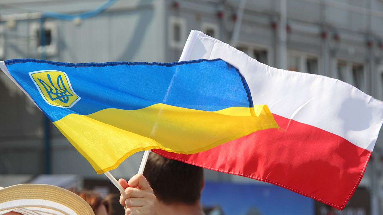 40,8 proc. Ukraińców uważa, że Polska ma pozytywny stosunek do ich kraju, 5,2 proc. jest przeciwnego zdania (fot. Shutterstock/Tomasz Bidermann)