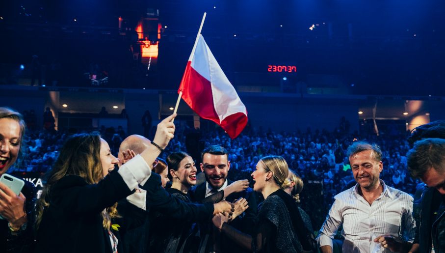 Krystian Ochman po ogłoszeniu wyniku (fot. eurovision.tv/EBU/SARAH LOUISE BENNETT)