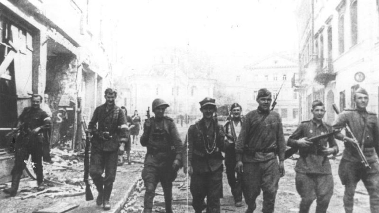 W operacji brało udział około 12 i pół tysiąca żołnierzy Armii Krajowej(fot. Wikipedia) W operacji brało udział około 12 i pół tysiąca żołnierzy Armii Krajowej(fot. Wikipedia)
