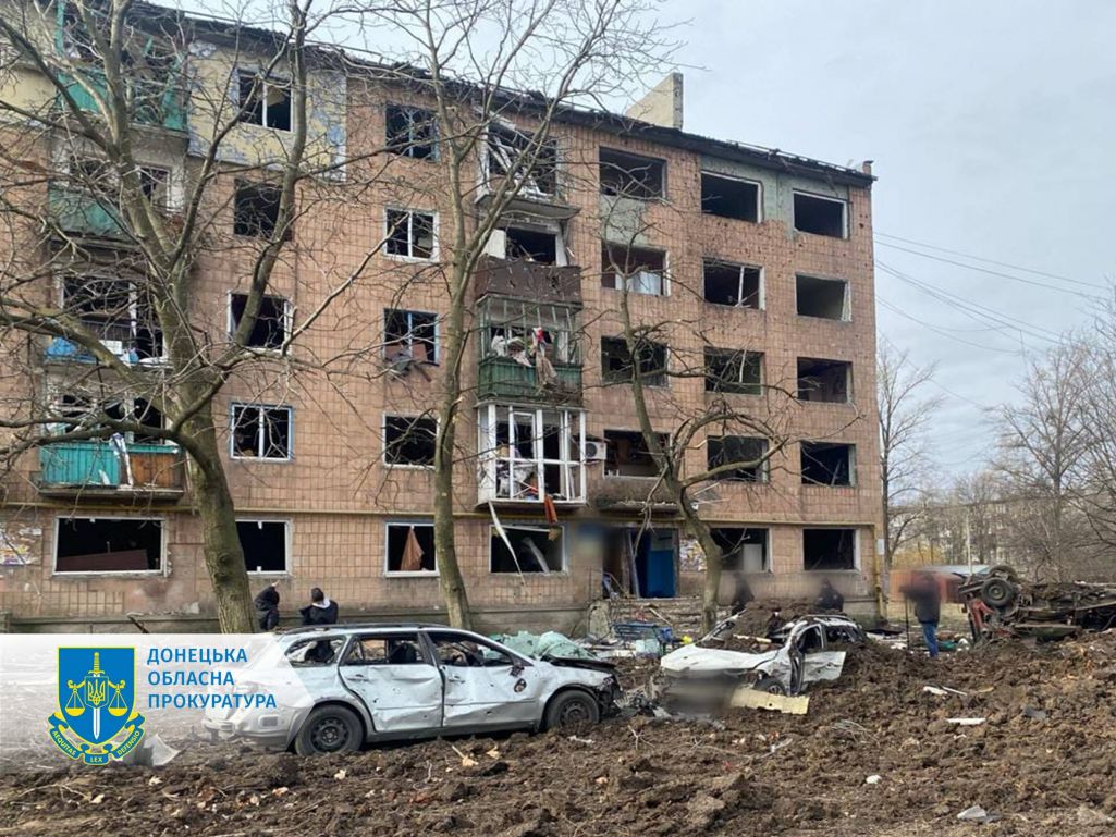 Расейская армія нанесла ракетныя ўдары па Пакроўску і Мірнаградзе, 3 сакавіка 2024 года. (Фота: Донецька обласна прокуратура / Facebook)