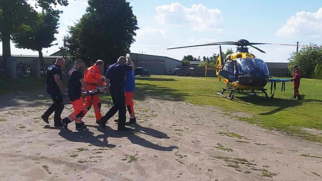 Dziecko zostało przewiezione do szpitala (fot. Facebook/OSP Łopienno)