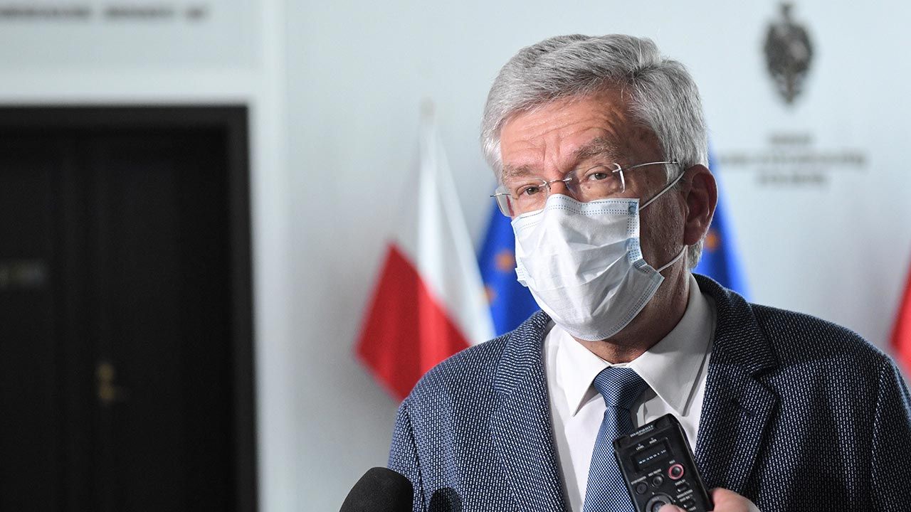 Ocenił, że COVID–19 przebiega „różnorodnie, podstępnie i zaskakująco” (fot. PAP/Radek Pietruszka) Ocenił, że COVID–19 przebiega „różnorodnie, podstępnie i zaskakująco” (fot. PAP/Radek Pietruszka)