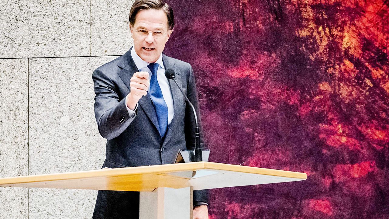 Mark Rutte zagroził Węgrom wykluczeniem z Unii (fot. PAP/EPA/BART MAAT) Mark Rutte zagroził Węgrom wykluczeniem z Unii (fot. PAP/EPA/BART MAAT)