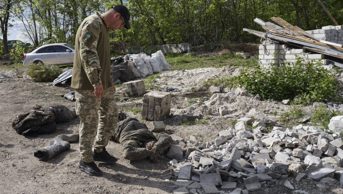 Szczątki rosyjskich żołnierzy wciąż są odnajdywane na terenach, które czasowo zajęli na Ukrainie (fot. ilustracyjne)(fot. PAP/EPA/VASILIY ZHLOBSKY)