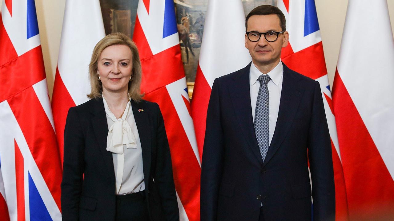 Minister spraw zagranicznych Wielkiej Brytanii i premier Polski (fot. Twitter/Mateusz Morawiecki)