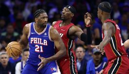 Koszykarze Philadelphia 76ers wygrali u siebie z Miami Heat 105:104 (fot. Getty Images)