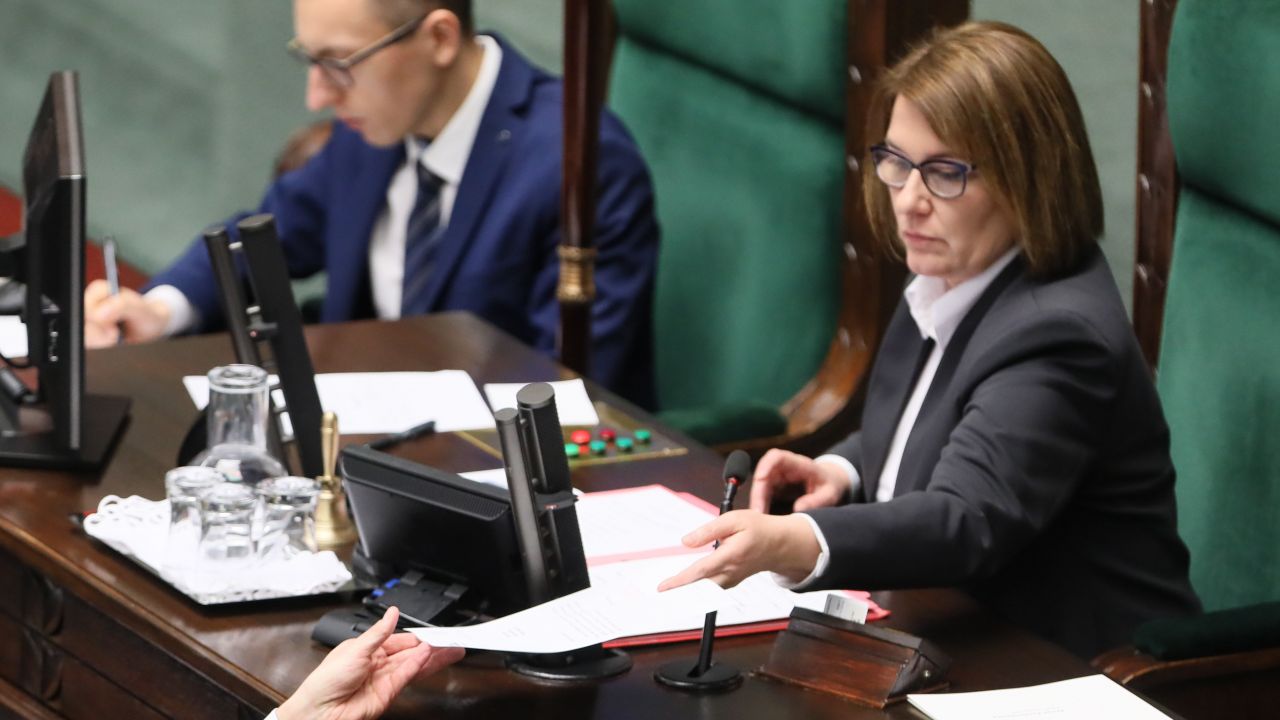 Wicemarszałek Sejmu Beata Mazurek (PAP/Paweł Supernak) Wicemarszałek Sejmu Beata Mazurek (PAP/Paweł Supernak)
