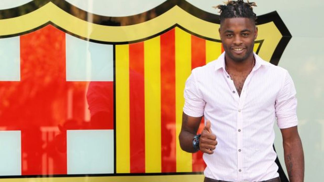 Alex Song został zaprezentowany jako nowy piłkarz Blaugrany (fot. PAP/EPA)