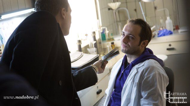 Szantaż, bójka i eksplozja