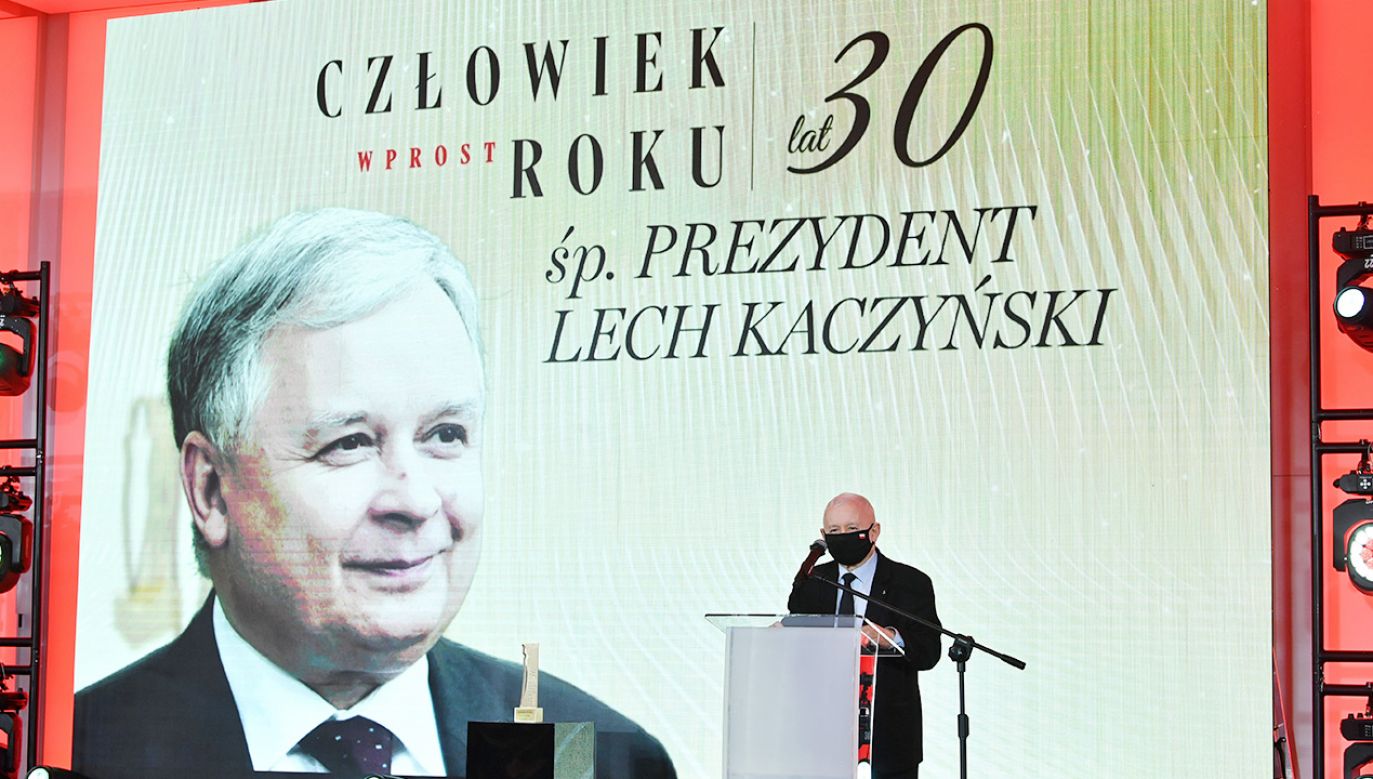Lech Kaczyński Człowiekiem 30-lecia tygodnika „Wprost” (fot. PAP/Radek Pietruszka)