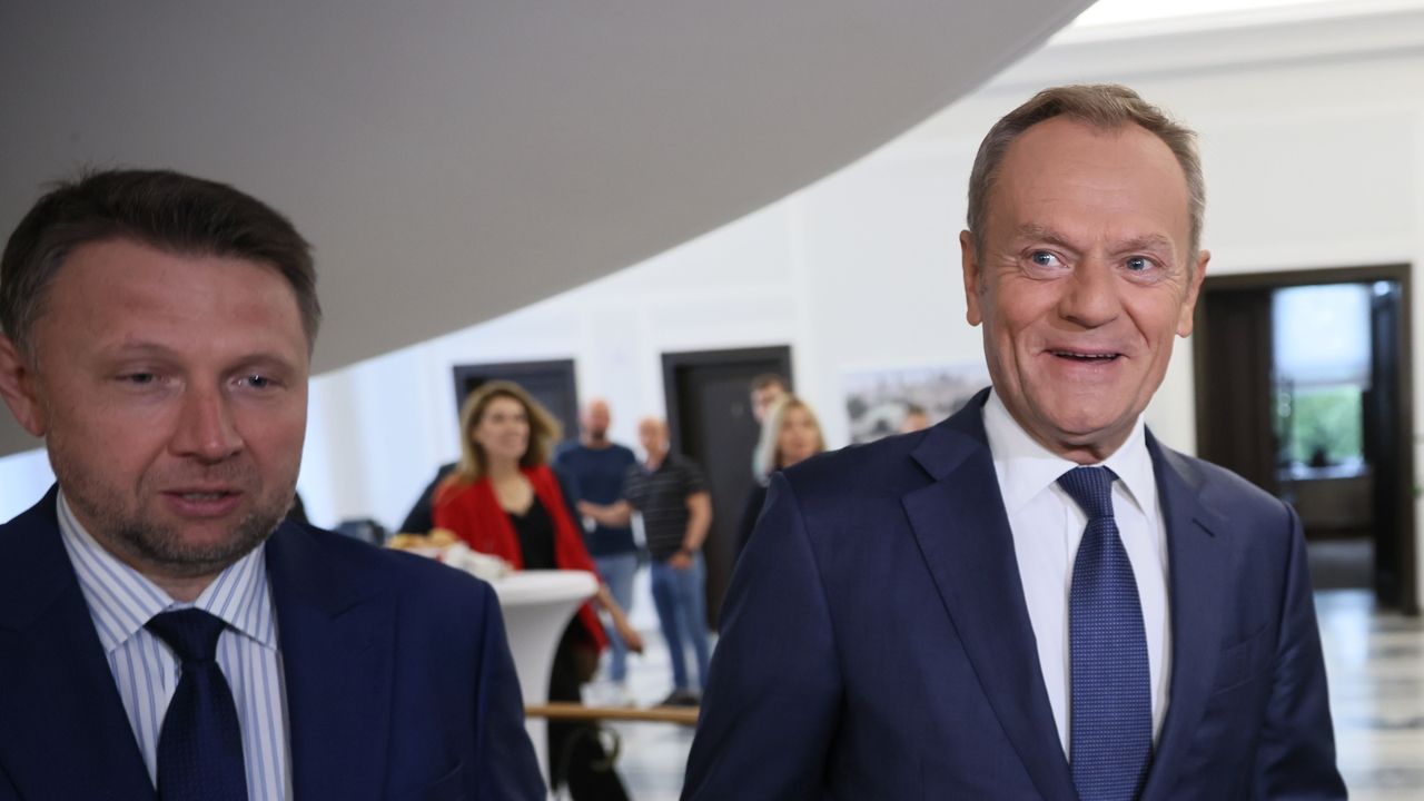 Przewodniczący Platformy Obywatelskiej Donald Tusk i poseł Marcin Kierwiński (fot. PAP/Leszek Szymański)