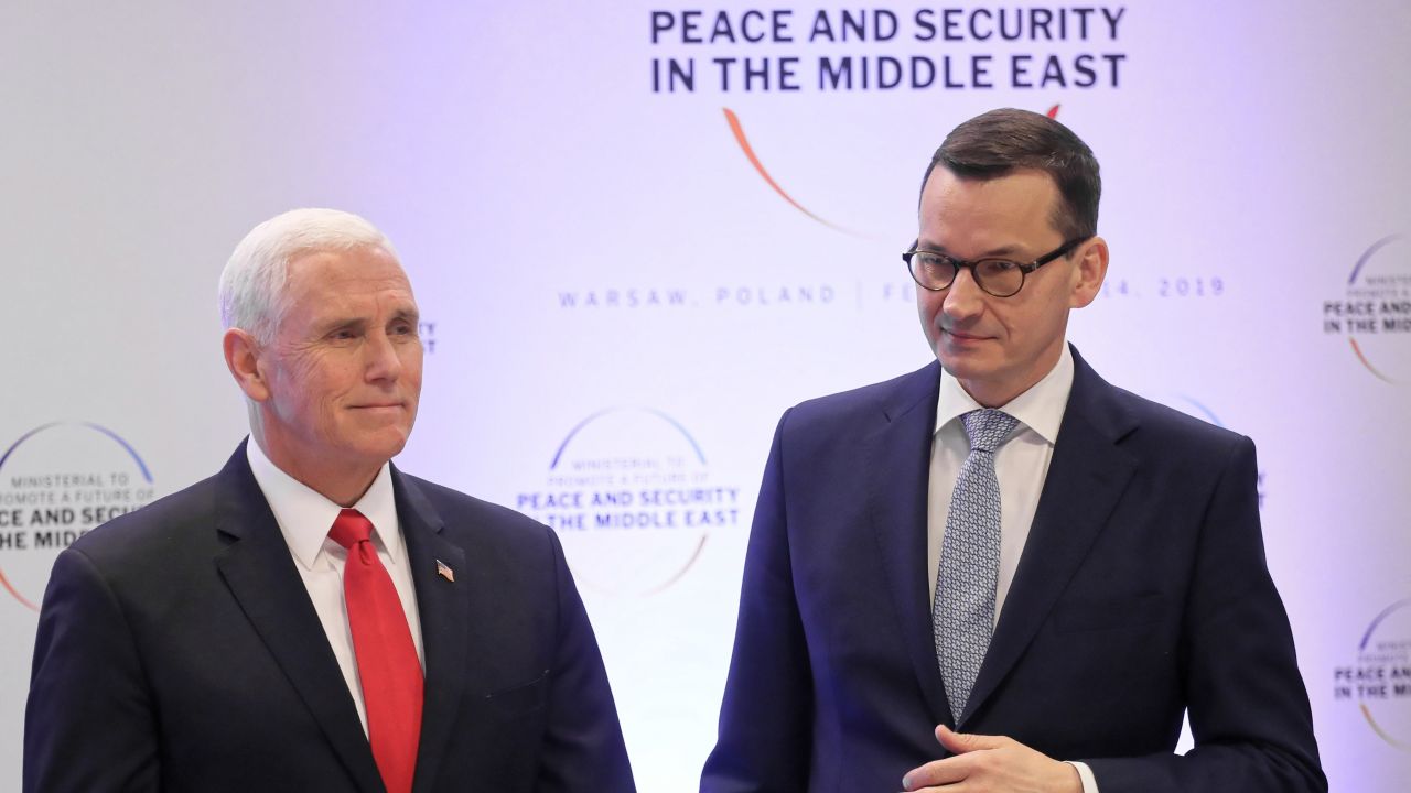 Konsekwentnie i jednoznacznie tłumaczymy, że oczekiwania, aby Polska zadośćuczyniła za niemieckie zbrodnie oparte są na fundamentalnym nieporozumieniu – zapewnia szef rządu (fot. PAP/Tomasz Supernak ) Konsekwentnie i jednoznacznie tłumaczymy, że oczekiwania, aby Polska zadośćuczyniła za niemieckie zbrodnie oparte są na fundamentalnym nieporozumieniu – zapewnia szef rządu (fot. PAP/Tomasz Supernak )