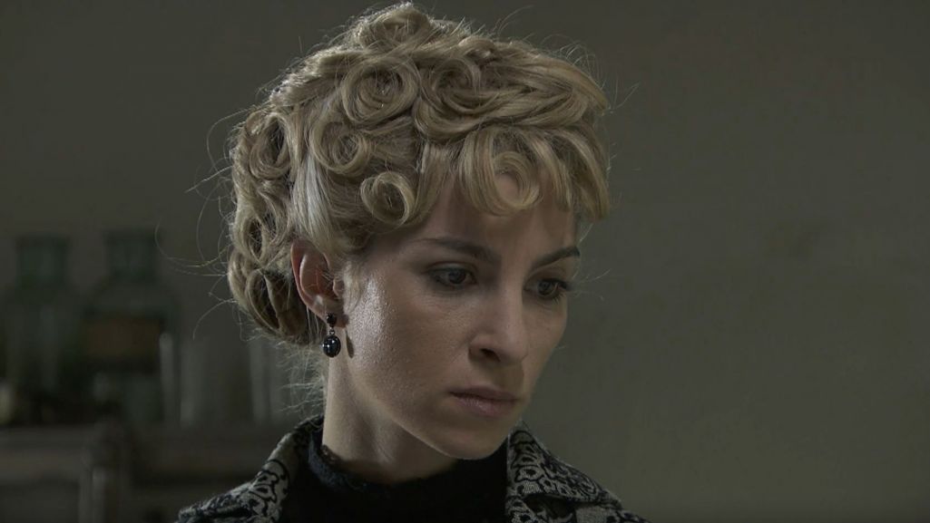 W 563. odcinku serialu „Akacjowa 38” Teresa zacznie mieć wątpliwości co do prawdziwych intencji Cayetany. Fot. materiały prasowe TVP