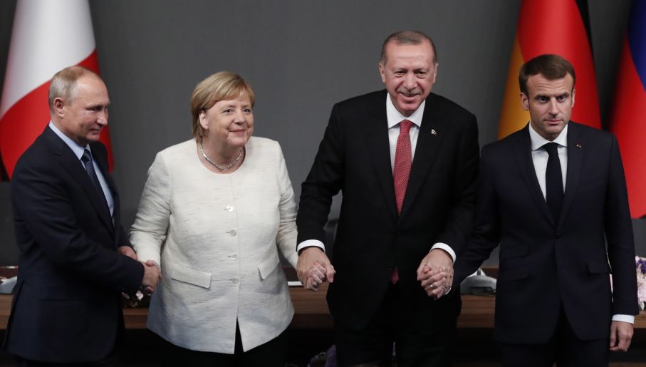 Charming Presidential Irony At Istanbul Summit Photo Polandin Com
