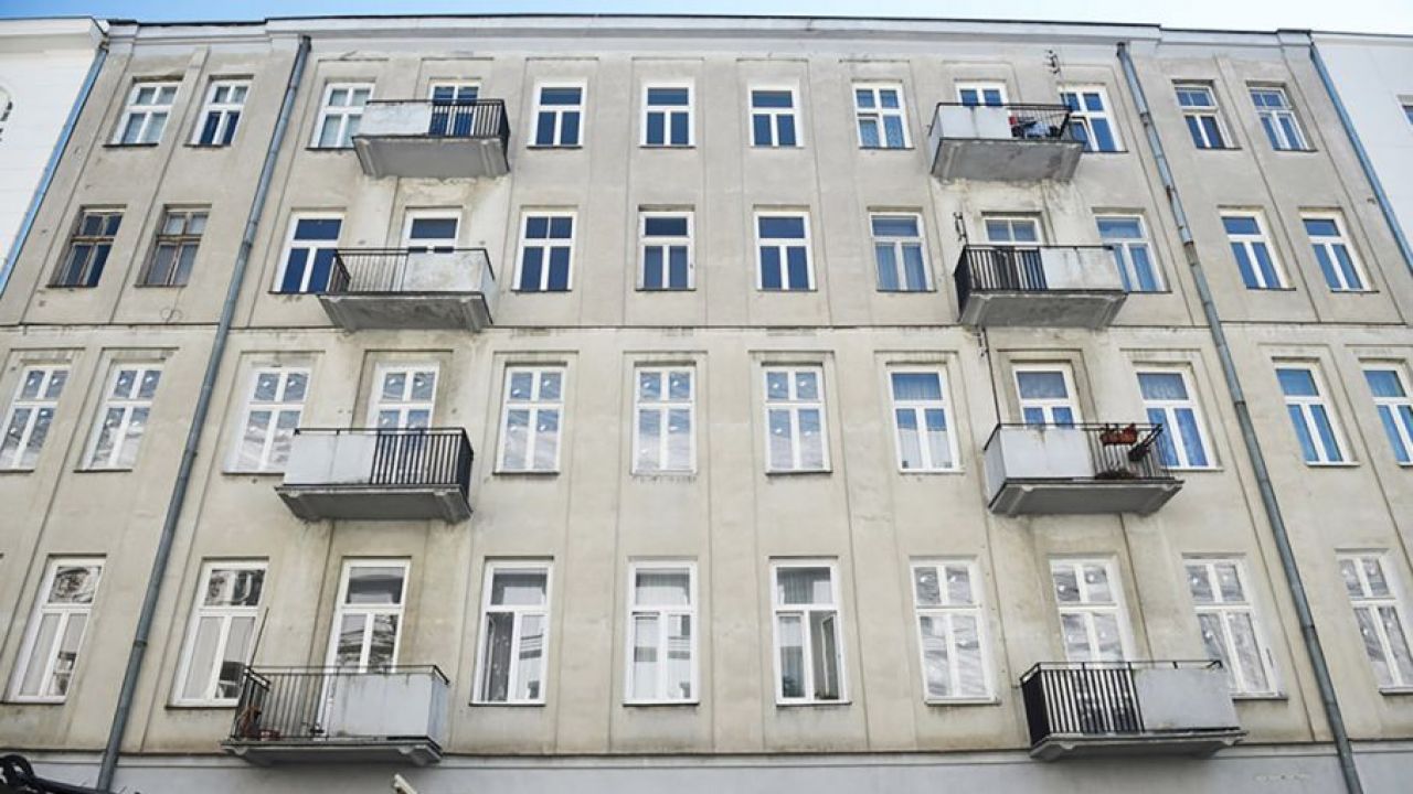 Kamienica przy ul. Poznańskiej 14, gdzie mieszkała Kryńska (fot. arch.PAP/Radek Pietruszka) Kamienica przy ul. Poznańskiej 14, gdzie mieszkała Kryńska (fot. arch.PAP/Radek Pietruszka)