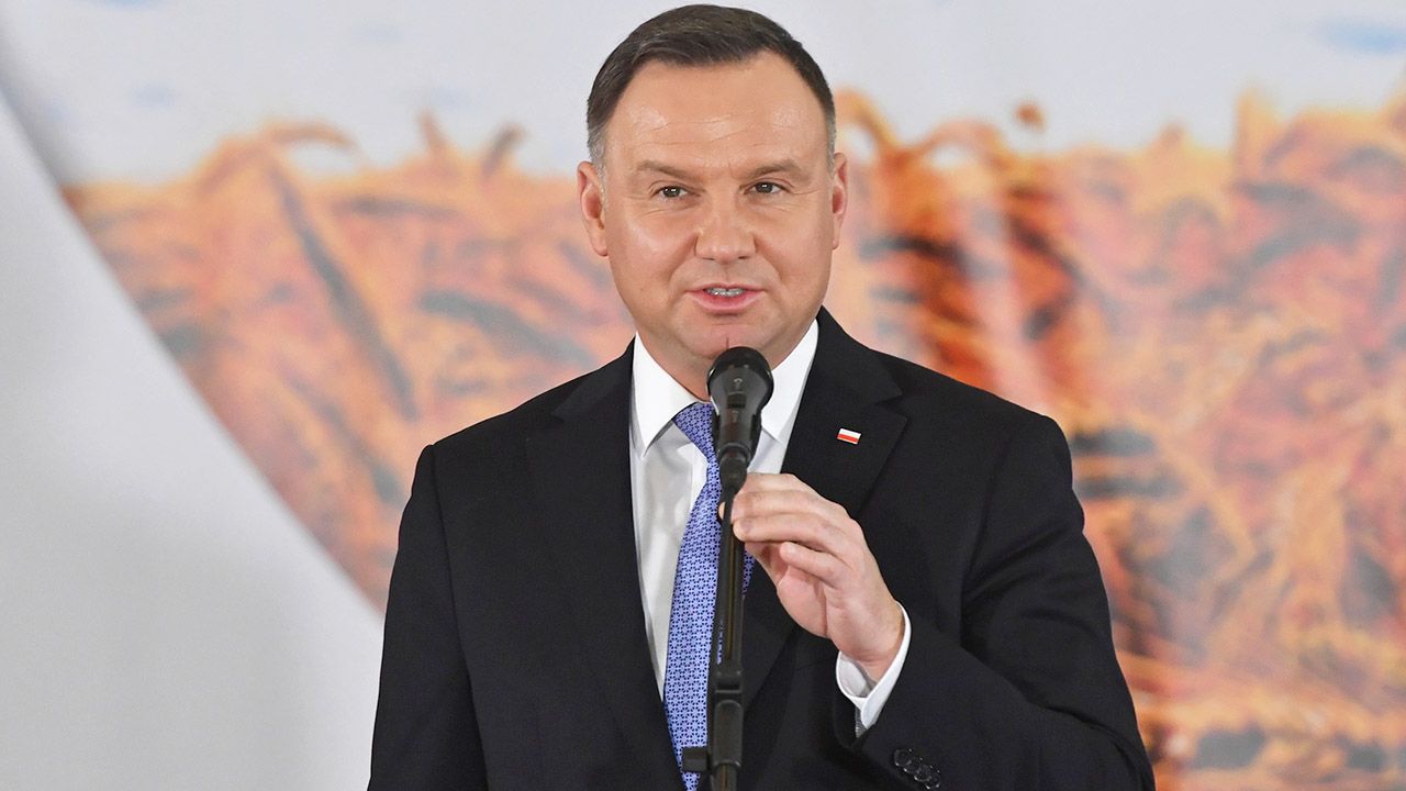 Reforma sądownictwa jest dla naszego państwa i społeczeństwa niezbędna – ocenił prezydent Andrzej Duda (fot. PAP/Marcin Bielecki) Reforma sądownictwa jest dla naszego państwa i społeczeństwa niezbędna – ocenił prezydent Andrzej Duda (fot. PAP/Marcin Bielecki)